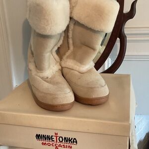 Minnetonka Cream Shearling Moccasin Boots